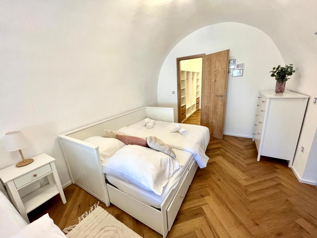 Apartman Elen Nove Mesto nad Metuji Exterior photo